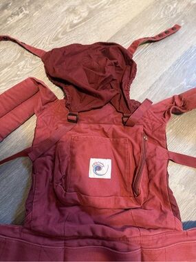 Ergobaby Original Burgundy Baby Wear with Hood and Front Pocket